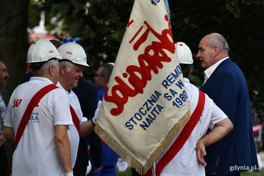 Sobotnie uroczystości pod pomnikiem, fot. Michał Puszczewicz