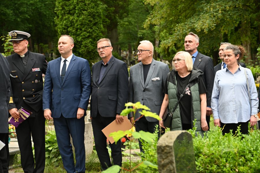 na zdjęciu ludzie