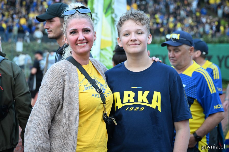 XII Spotkanie Międzypokoleniowe kibiców Arki Gdynia na słynnej „Górce” przy ulicy Ejsmonda - kibice uczestniczący w wydarzeniu (fot. Michał Puszczewicz)