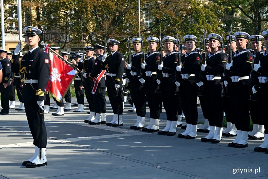 Kompania Reprezentacyjna Marynarki Wojennej podczas uroczystości z okazji 84. rocznicy utworzenia Polskiego Państwa Podziemnego 
