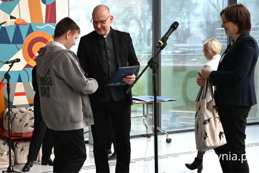 Wręczenie nagród. Na zdjęciu: Michał Guć, wiceprezydent Gdyni (fot. Magdalena Starnawska)