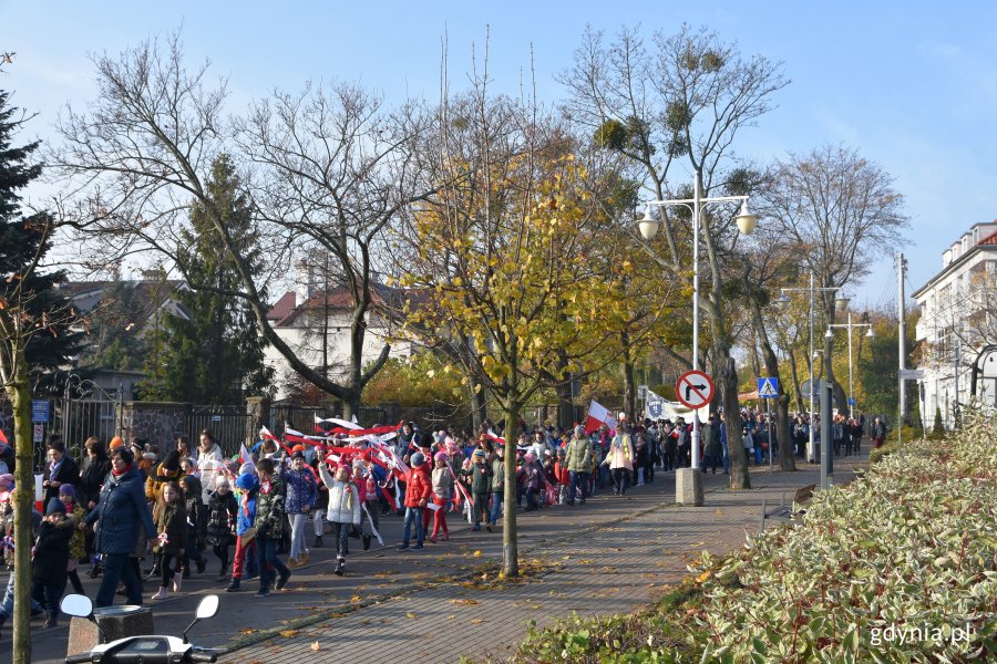 Dzielnicowa Parada Niepodległości w Orłowie // fot. Justyna Bronk