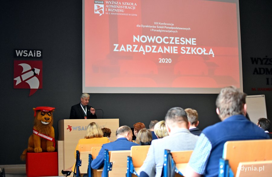 Konferencja „Nowoczesne zarządzanie szkołą” w WSAiB w Gdyni, fot. Kamil Złoch