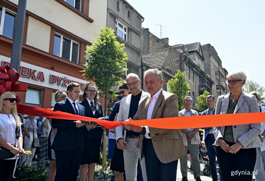 Otwarcie pierwszego gdyńskiego woonerfu na ul. Abrahama, fot. Kamil Złoch