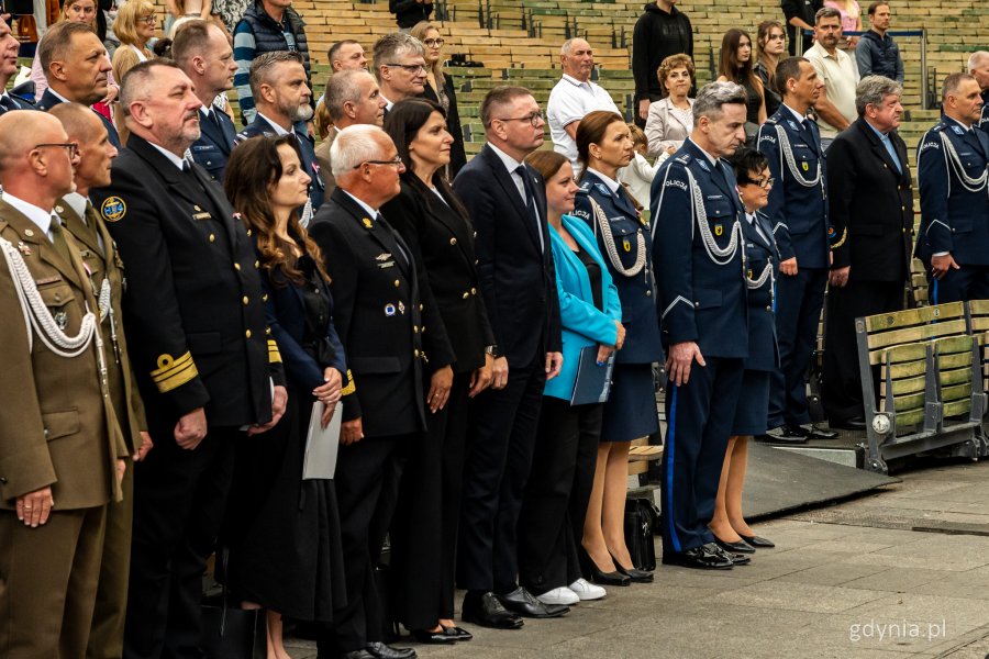 Obchody Święta Policji dla funkcjonariuszy Komendy Miejskiej Policji w Gdyni i Komendy Miejskiej Policji w Sopocie w Operze Leśnej (fot. Kamil Złoch)