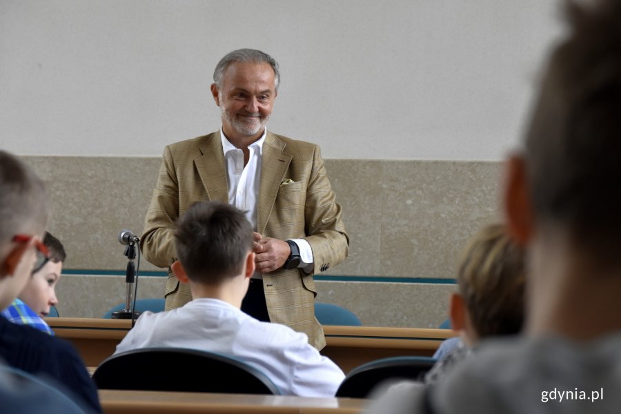 Prezydent opowiadał dzieciom o charakterystyce swojej pracy / fot. Paweł Kukla
