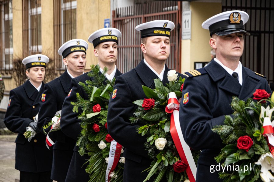 Złożenie wieńców w dniu pamięci o żołnierzach wyklętych, fot. Michał Sałata