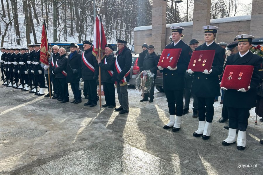 W uroczystościach pogrzebowych wzięli udział żołnierze Marynarki Wojennej (fot. Magdalena Starnawska)