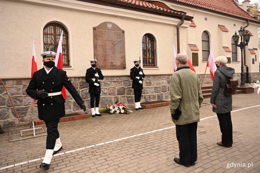 Uroczystości z okazji 11. rocznicy katastrofy smoleńskiej. Fot. Michał Puszczewicz