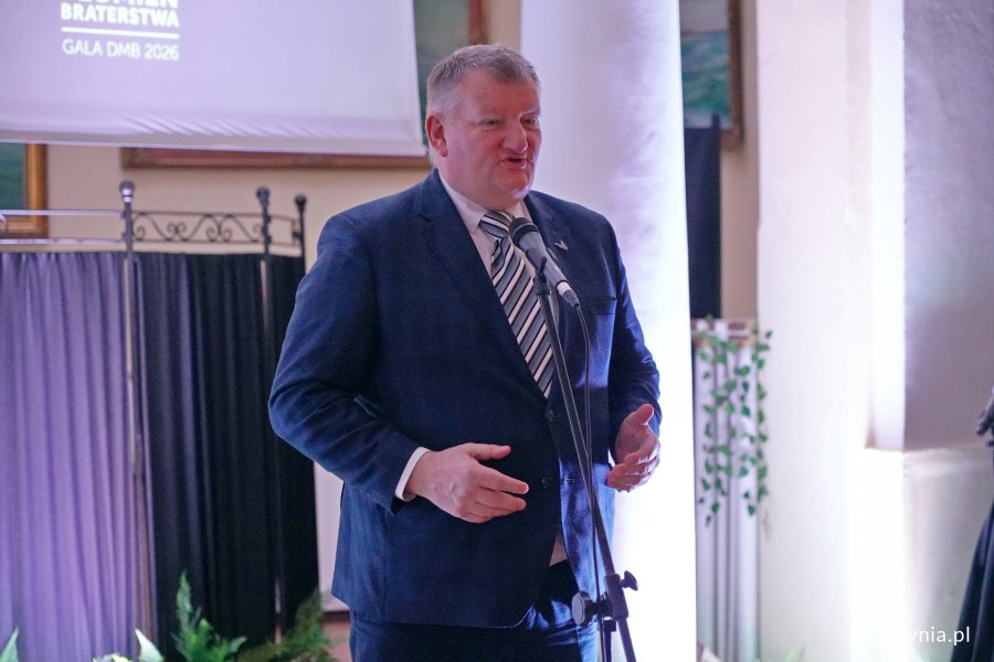 Radny miasta Jarosław Kłodziński przemawiający podczas gali Dnia Myśli Braterskiej phm. Adrian Łukaszewski