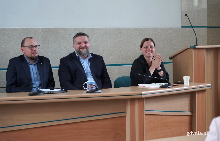 Na zdjęciu od lewej: Mariusz Bzdęga, Tadeusz Szemiot i Aleksandra Kosiorek (fot. Karolina Szypelt)