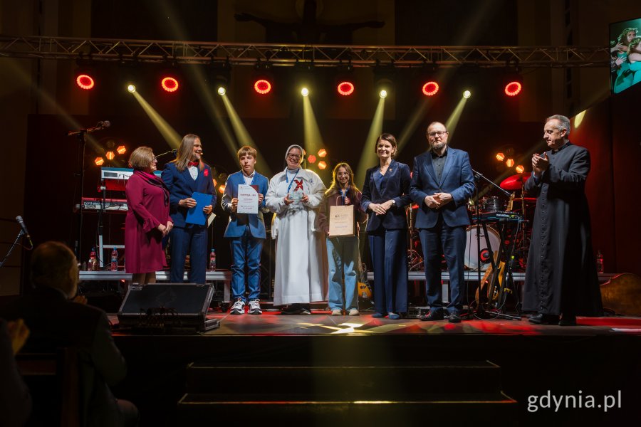 Gala finałowa X edycji Przeglądu Teatrów Amatorskich „Kurtyna” w gdyńskim Małym Kacku (fot. Paweł Budziński)