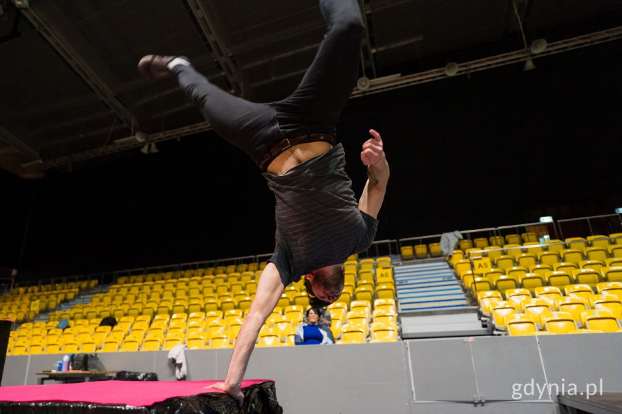 wWyjątkowe występy przygotowane przez lokalnych artyst&oacute;w (fot. Paweł Budziński)