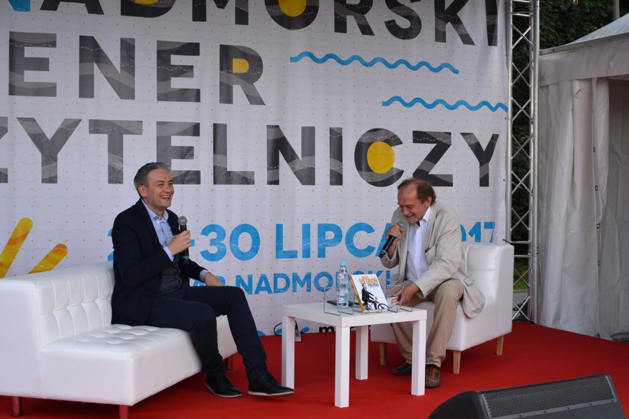 Nadmorski Plener Czytelniczy 2017 spotkanie z Robertem Biedroniem, fot. Katarzyna Soszyńska