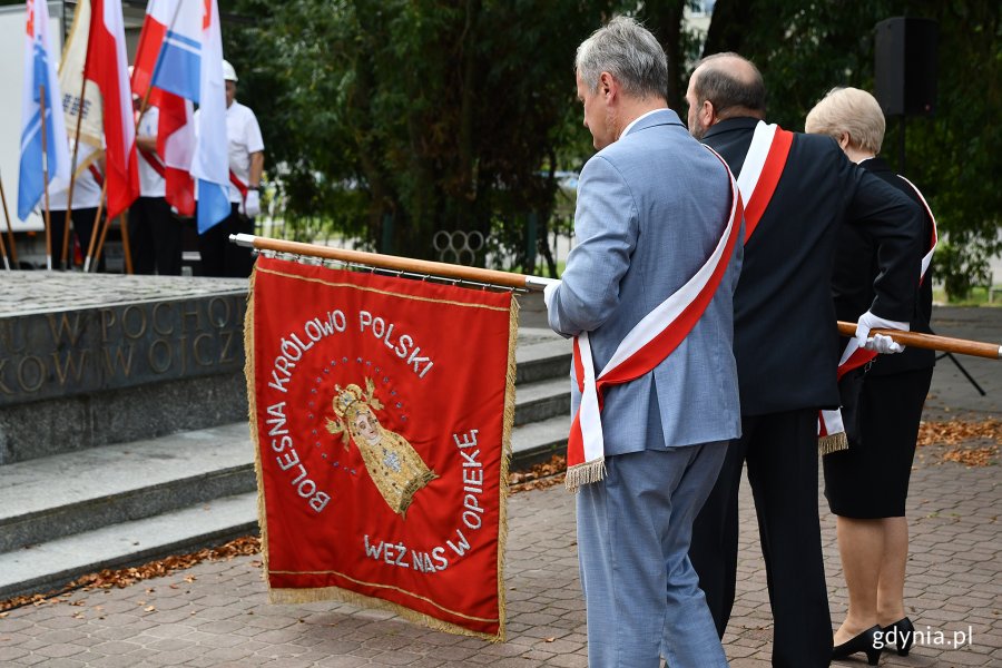 Sobotnie uroczystości pod pomnikiem, fot. Michał Puszczewicz