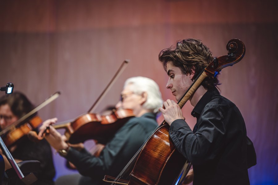 Ostatni, niedzielny koncert w ramach tegorocznego Gdynia Classica Nova, czyli występ Polskiej Filharmonii Kameralnej z Sopotu pod batutą maestro Wojciecha Rajskiego, fot. Tomasz Kamiński