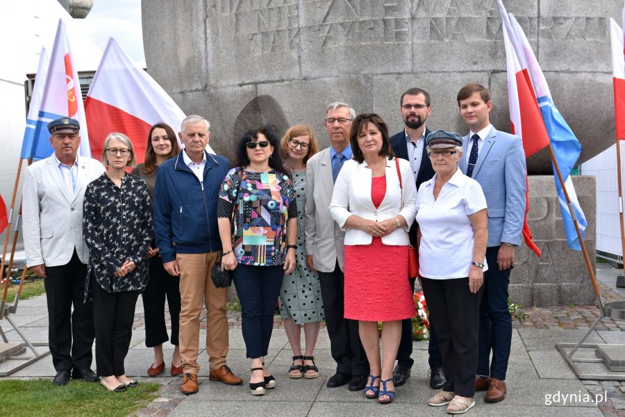 W uroczystości upamiętniającej Józefa Conrada Korzeniowskiego uczestniczyli m.in. poseł Małgorzata Zwiercan oraz radni Gdyni: Dorota Płotka, Zenon Roda, Lechosław Dzierżak i Krzysztof Chachulski // fot. Magdalena Czernek