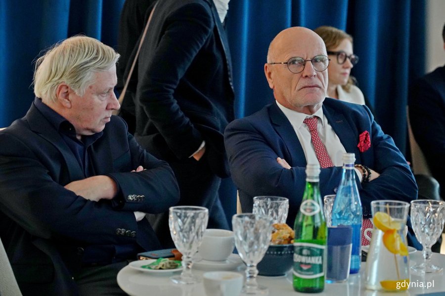 Nowi członkowie Gdyńskiej Rady Dialogu Gospodarczego podczas spotkania w BanGlob Marinie. Od prawej: Jarosław Kukliński – prezes firmy Rooto System i Bogusław Witkowski – prezes zarządu klubu VBW Gdynia