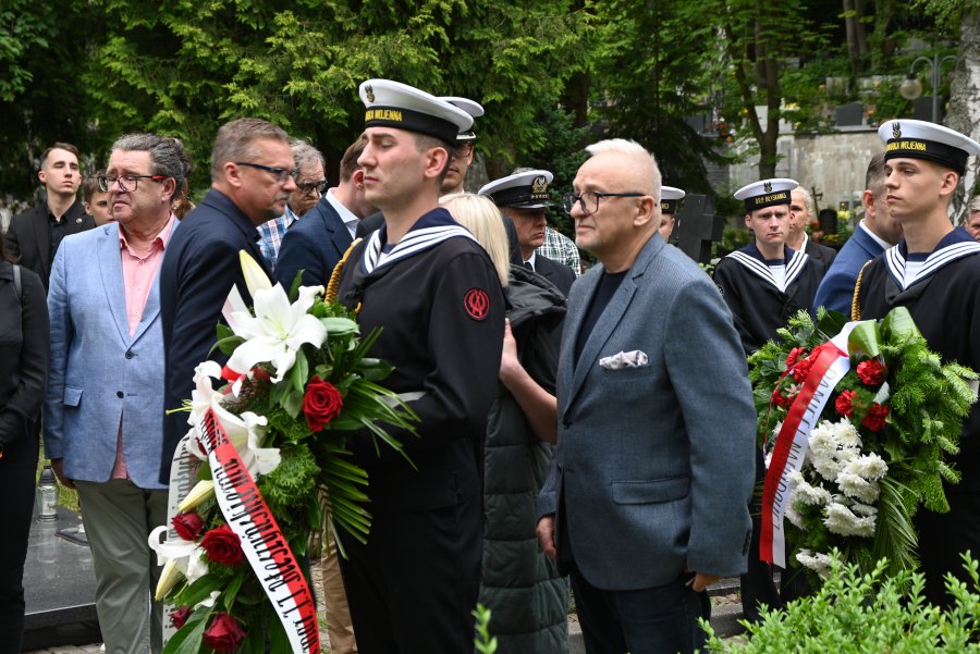 na zdjęciu ludzie