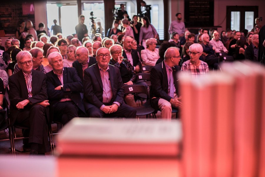 Publiczność zgromadzona podczas uroczystej gali Nagrody Literackiej Gdynia 2018 (fot. Karol Stańczak)
