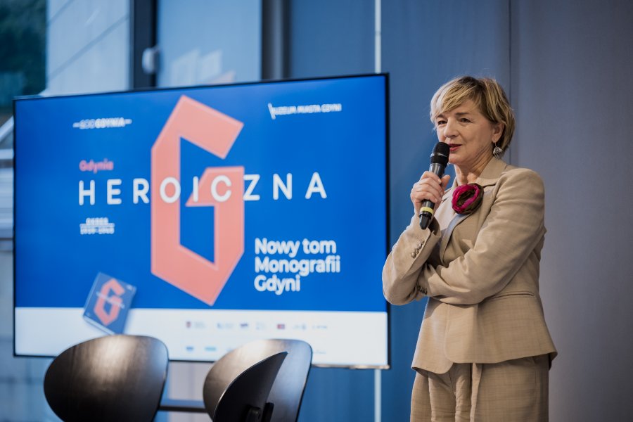 Gości spotkania przywitała dyrektor Muzeum Miasta Gdyni Karin Moder