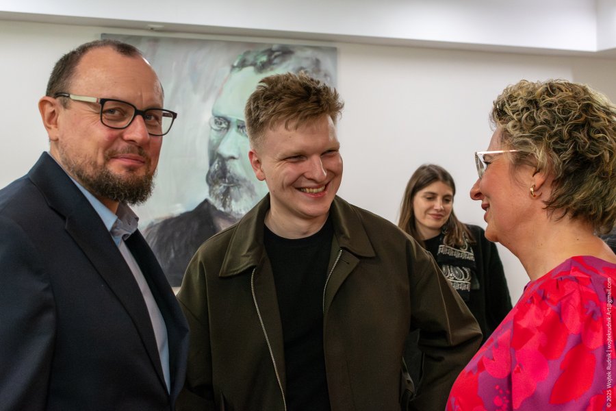 Na zdjęciu m.in.: Mariusz Bzdęga, dyrektor zarządzający ds. kultury i aktywności mieszkańców i Joanna Rutkowska, dyrektor Szkoły Muzycznej I i II st. im. Z. Noskowskiego