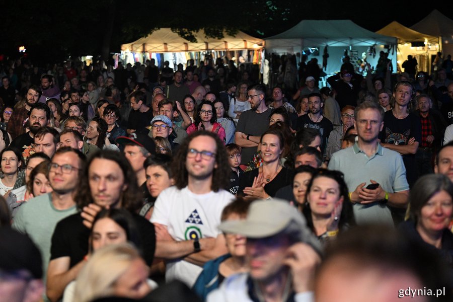 Publiczność podczas jednego z koncertów w ramach Globaltiki w parku Kolibki 