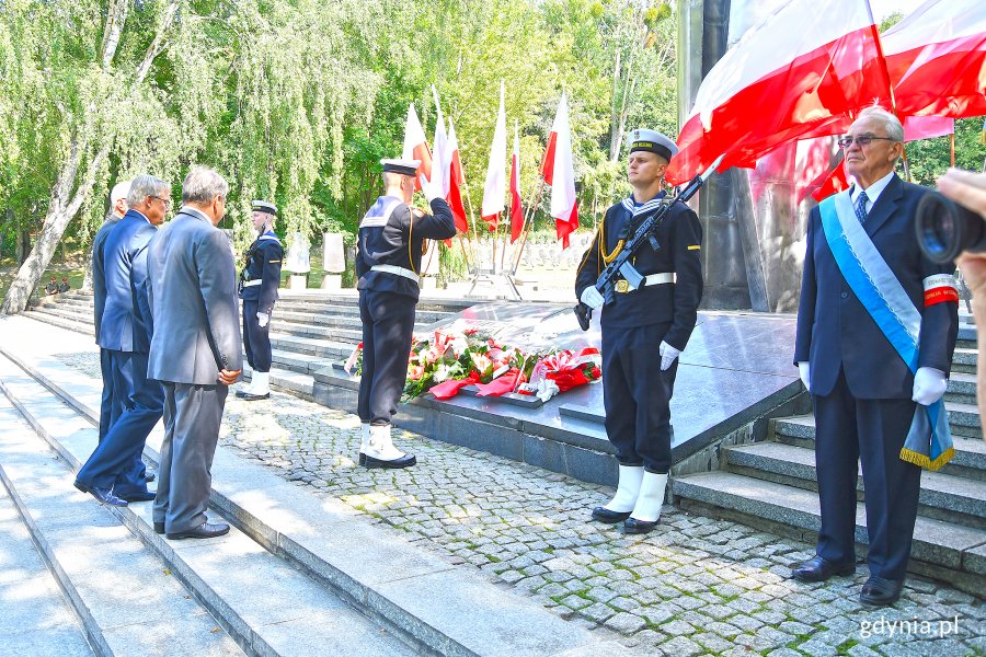 Uroczystości upamiętniające 80. rocznicę wybuchu II wojny światowej na cmentarzu w Redłowie, fot. Michał Puszczewicz