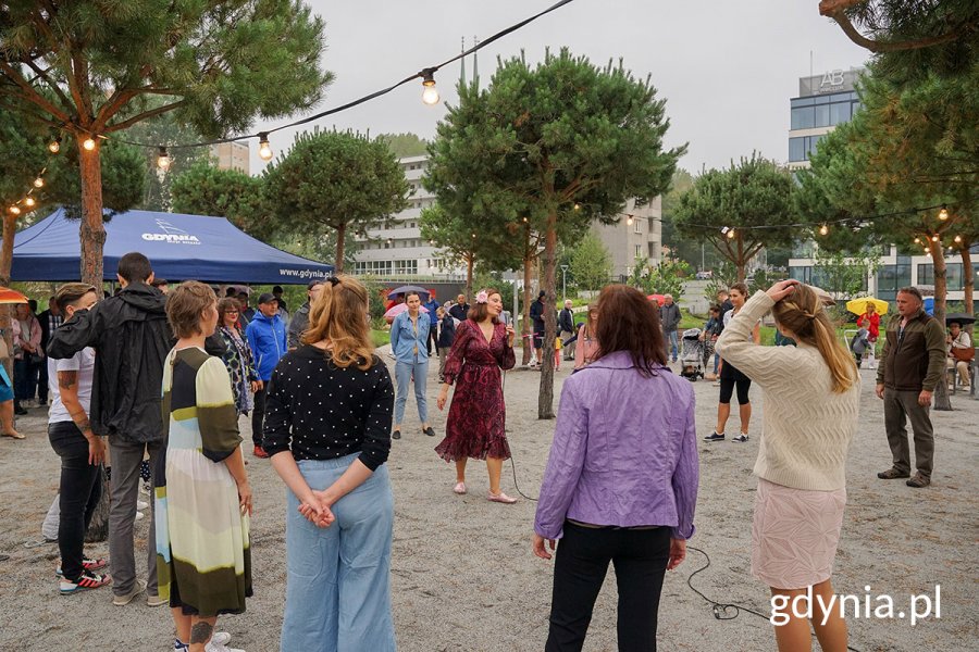 Miejska potańcówka międzypokoleniowa na otwarcie Parku Centralnego w Gdyni, fot. Mirosław Pieślak