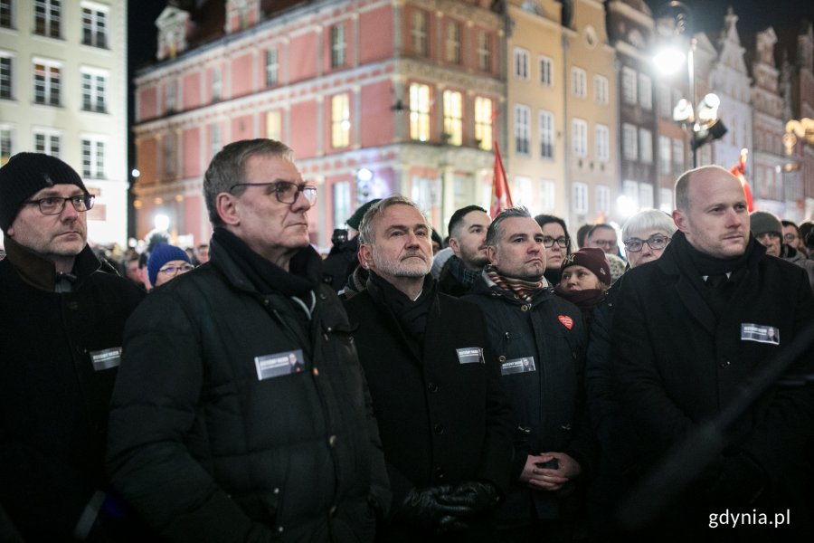 Od prawej: Bartosz Bartoszewicz, wiceprezydent Gdyni, Paweł Brutel, radny Gdyni,  Wojciech Szczurek, prezydent Gdyni, Grzegorz Furgo, poseł na Sejm RP  Michał Guć, wiceprezydent Gdyni, fot. Karol Stańczak. 