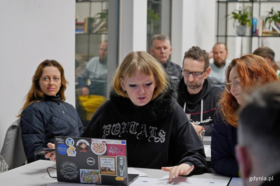 Członkowie Rady ds. Mężczyzn podczas IV posiedzenia