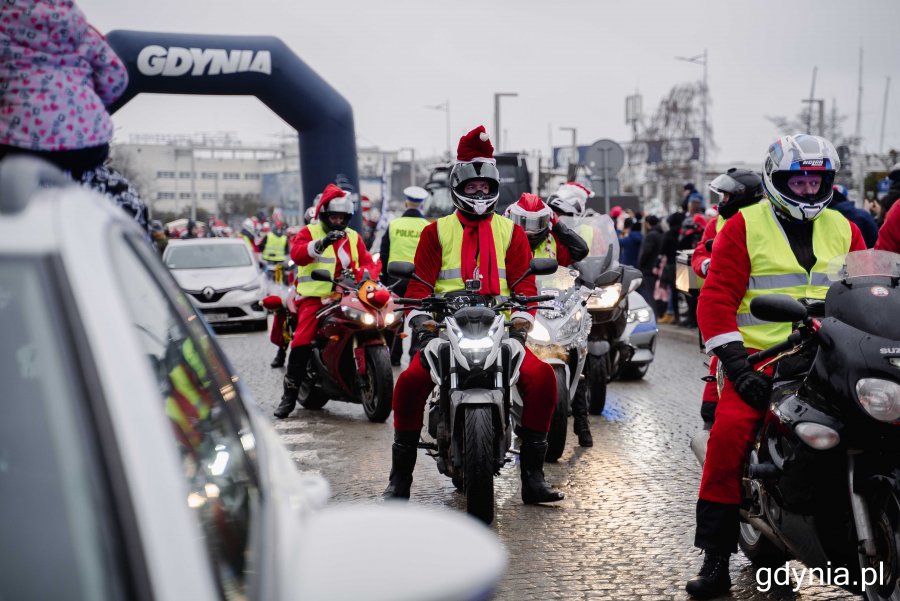 20. edycja parady „Mikołaje na motocyklach” - start w Gdyni, fot. Kamil Złoch