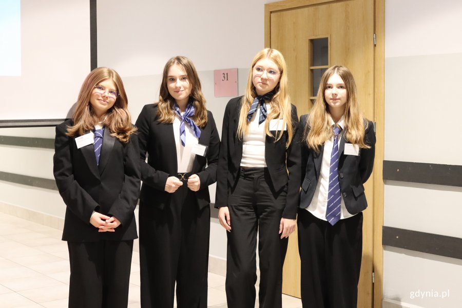 Gdyńskie Mistrzostwa Debat Oksfordzkich o Puchar Kopernika 2025 w XIV LO, na zdjęciu (fot. Katarzyna Balcerzak)