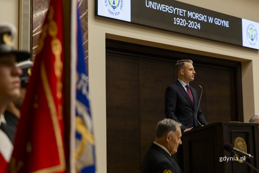 Arkadiusz Marchewka, sekretarz stanu w Ministerstwie Infrastruktury, podczas uroczystości z okazji 104. rocznicy działalności Uniwersytetu Morskiego