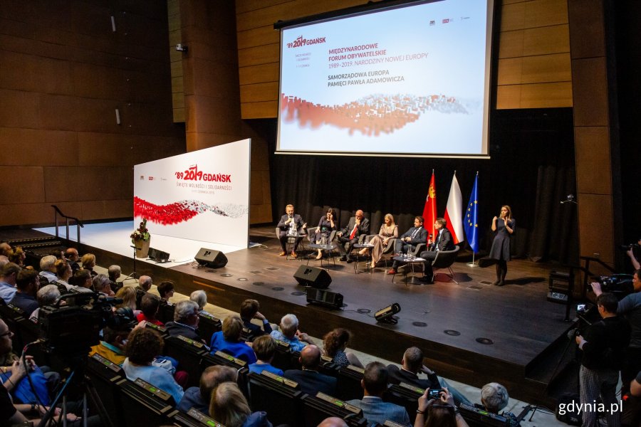 Debata poświęcona pamięci Pawła Adamowicza w ramach Międzynarodowego Forum Obywatelskiego // fot. Piotr Hukało