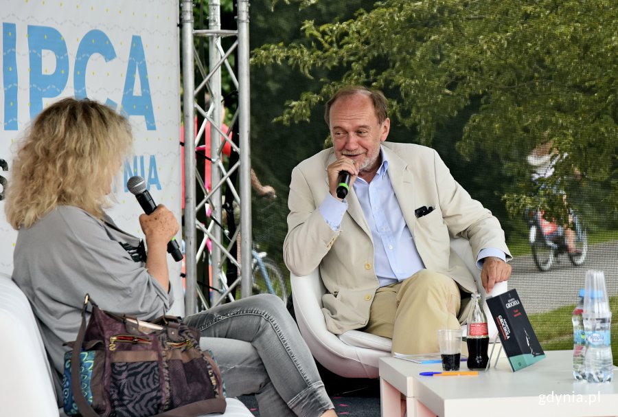 Nadmorski Plener Czytelniczy w Gdyni, fot. Kamil Złoch