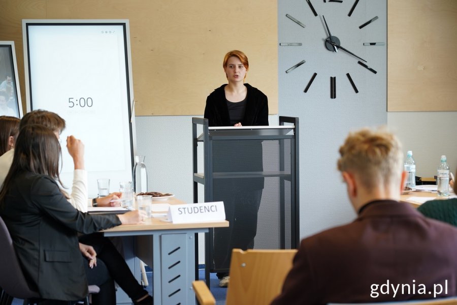 Uczestnicy debaty oksfordzkiej w Uniwersytecie WSB Merito