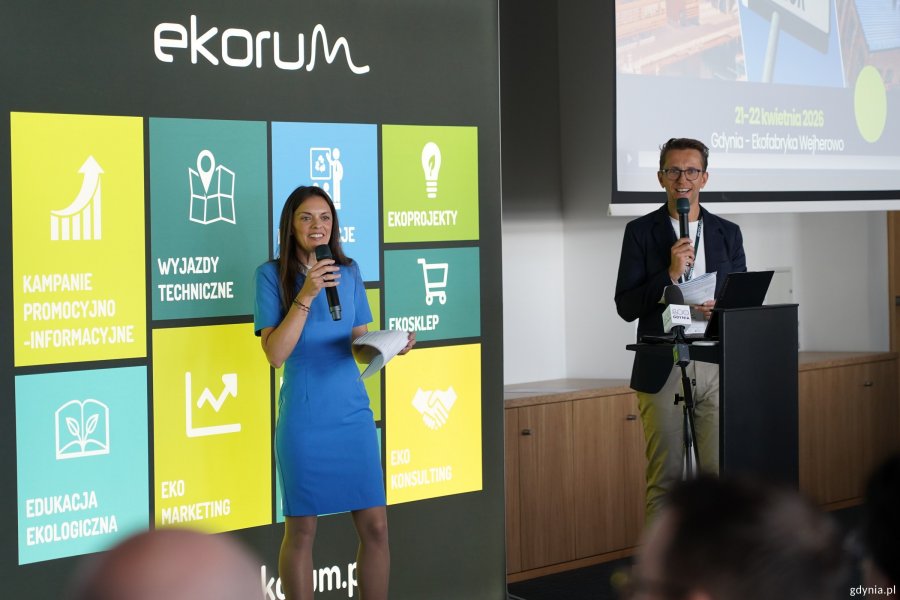 Prowadzący konferencję w hotelu Courtyard by Marriott Gdynia Waterfront