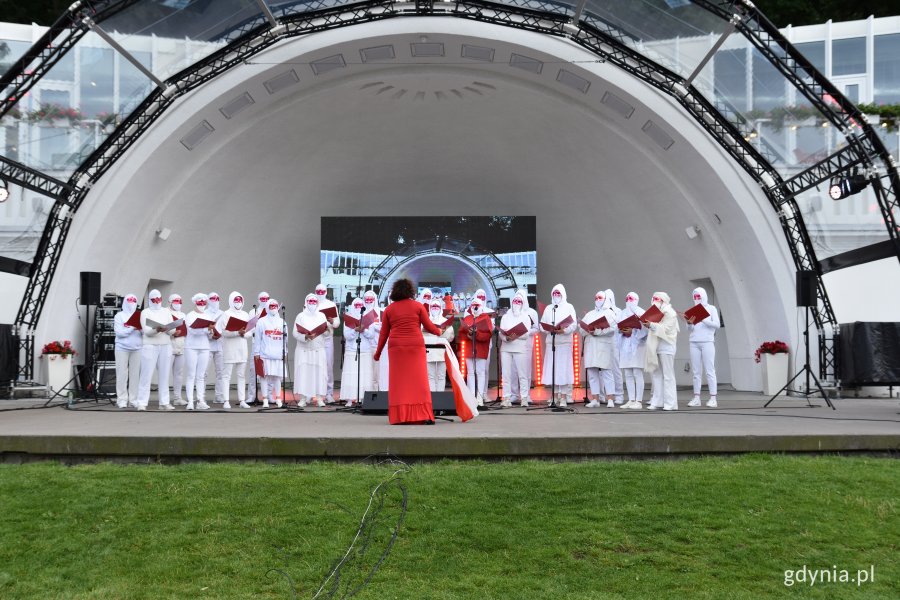 Koncert "Volnego Choru" w muszli koncertowej w Gdyni. Fot. Karolina Szypelt