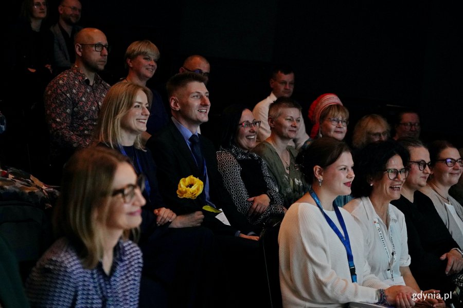 Uczestnicy festiwalu Nordic Talking zgromadzeni w Konsulacie Kultury 