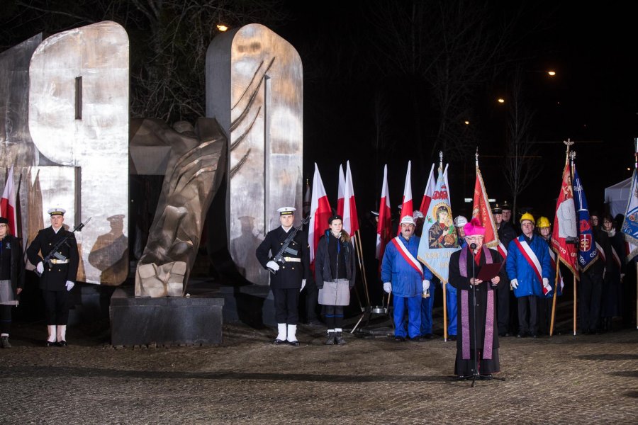 Poranne uroczystości upamiętniające ofiary Grudnia '70 // fot. Karol Stańczak