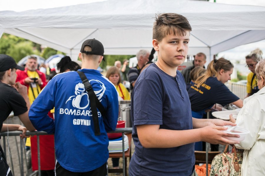 Ugotowali rekordową zupę truskawkową // fot. Karol Stańczak