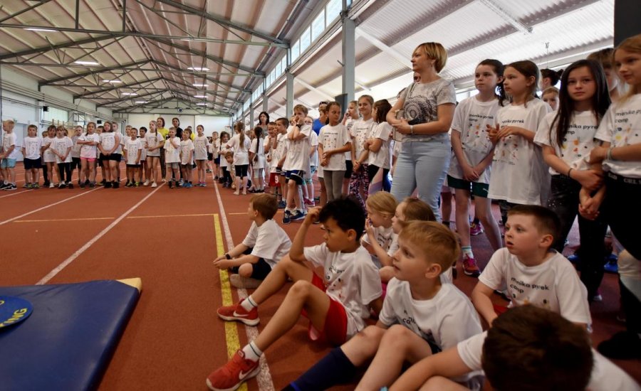 Monika Pyrek Camp w hali lekkoatletycznej Gdyńskiego Centrum Sportu, fot. Kamil Złoch