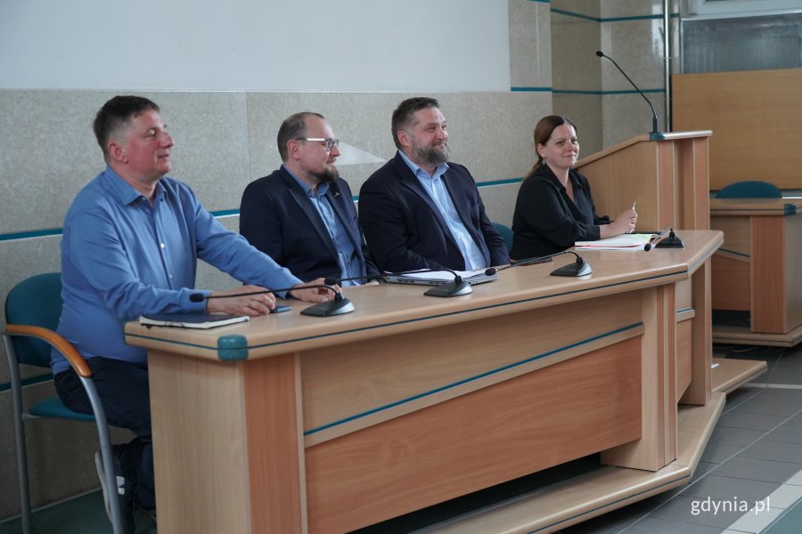 Na zdjęciu od lewej: Paweł Korycki, Mariusz Bzdęga, Tadeusz Szemiot i Aleksandra Kosiorek (fot. Karolina Szypelt)