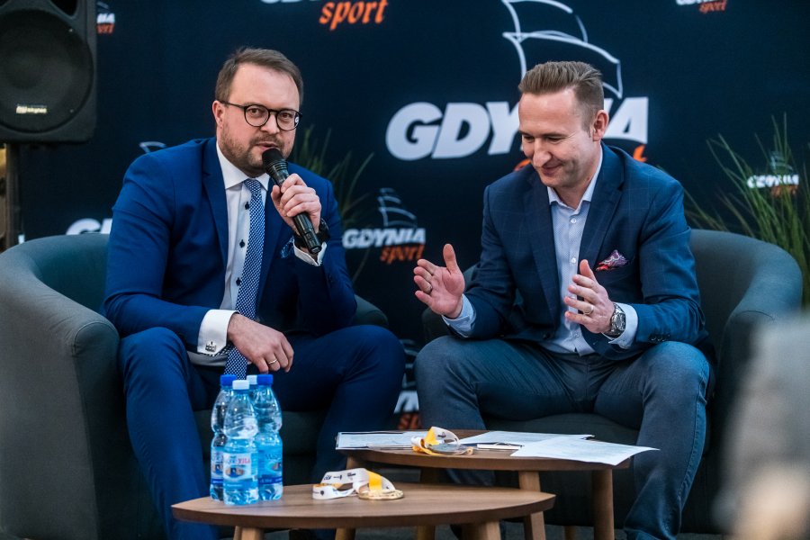 Na pytanie prowadzącego odpowiadał m. in. wiceprezydent Gdyni ds. rozwoju Marek Łucyk / gdyniasport.pl