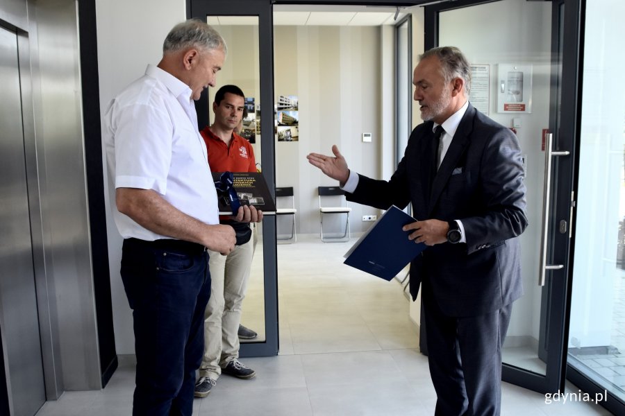 Na zdjęciu Jerzy Jankowski i prezydent Wojciech Szczurek/fot. Jan Ziarnicki