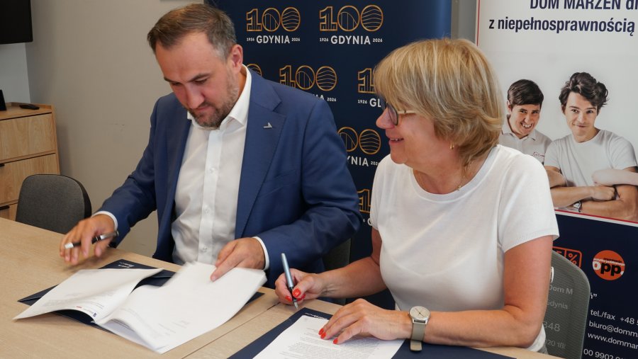 Podpisanie umowy partnerskiej między Gminą Miasta Gdyni a Gdyńską Fundacją Dom Marzeń, fot. LIS
