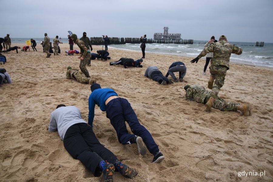 Odważny trening na plaży w Babich Dołach // fot. Paweł Kukla