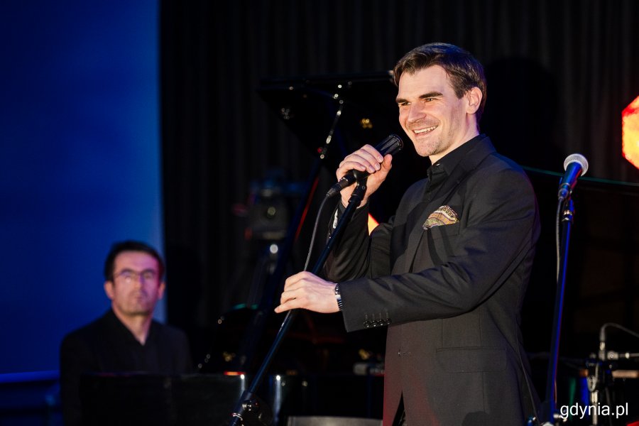 Po tr&oacute;jmiejskim trio wystąpił duet Wojciech Myrczek & Bogusław Kaczmar.