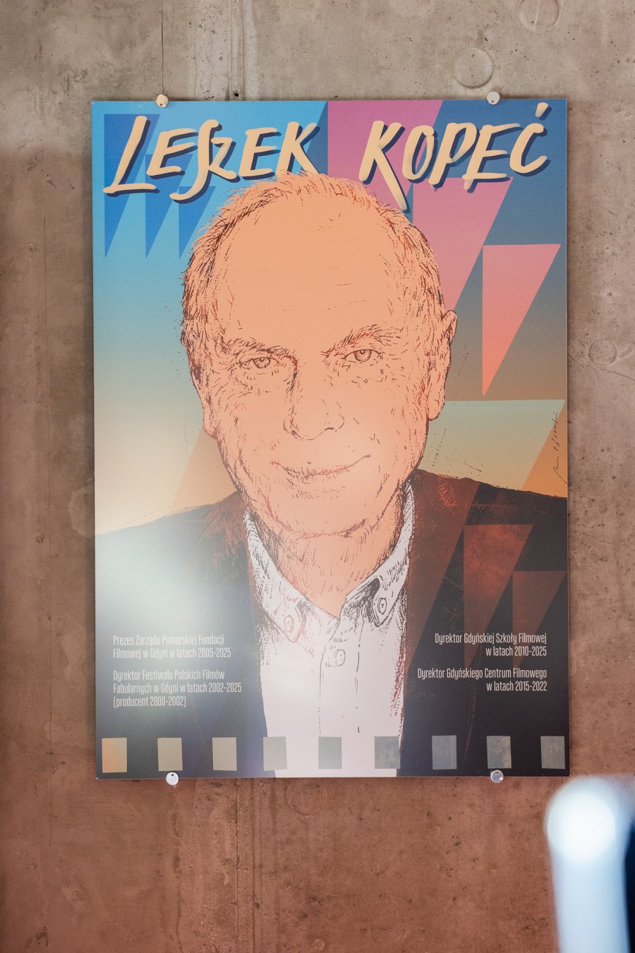 Odsłonięcie tablicy upamiętniającej Leszka Kopcia w Gdyńskim Centrum Filmowym (fot. Karol Stańczak)